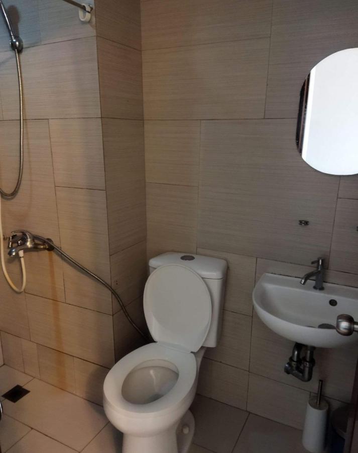 Room In Alabang Манила Экстерьер фото